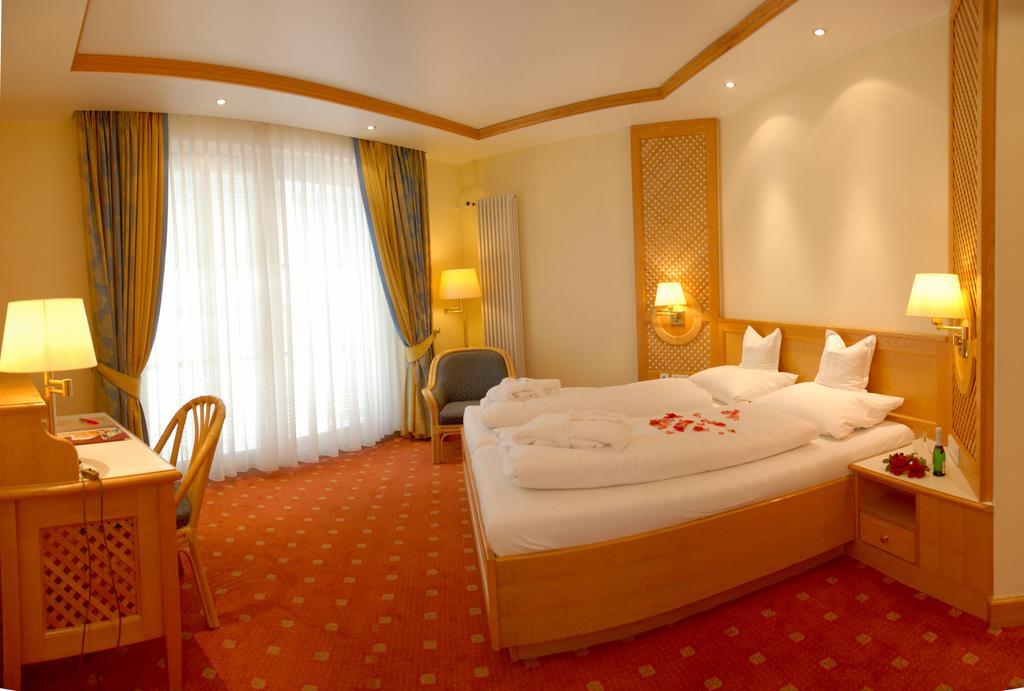 Thermenhotel Quellenhof Bad Füssing Quarto foto